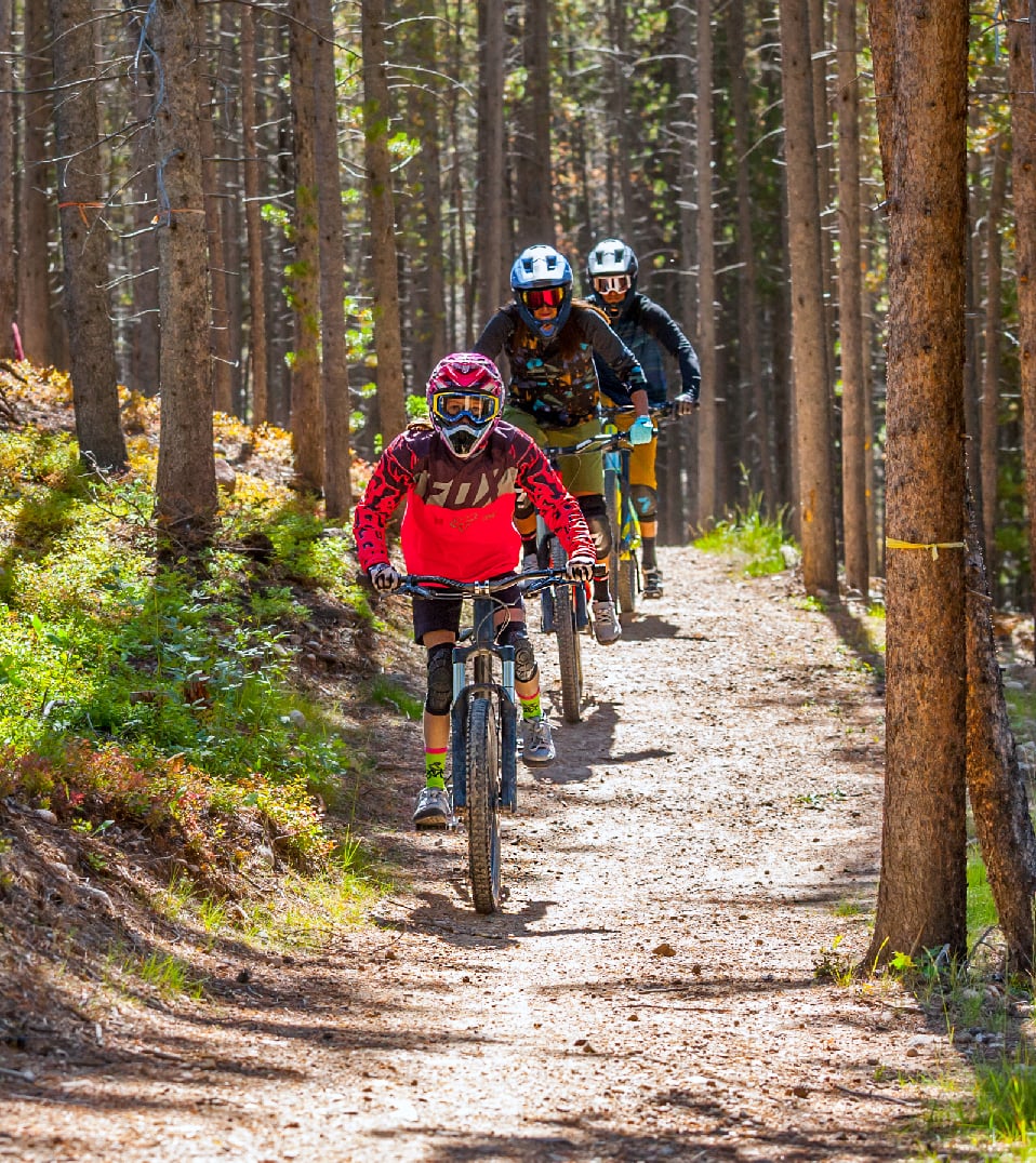 mountain bikers on green hornet trail